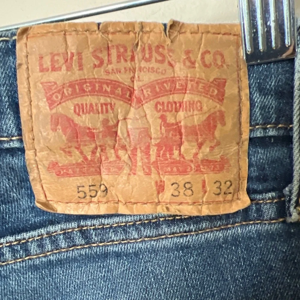 Levi's 559 Relaxed‎ Straight Jeans Blue 38 Waist 31 Inseam EUC